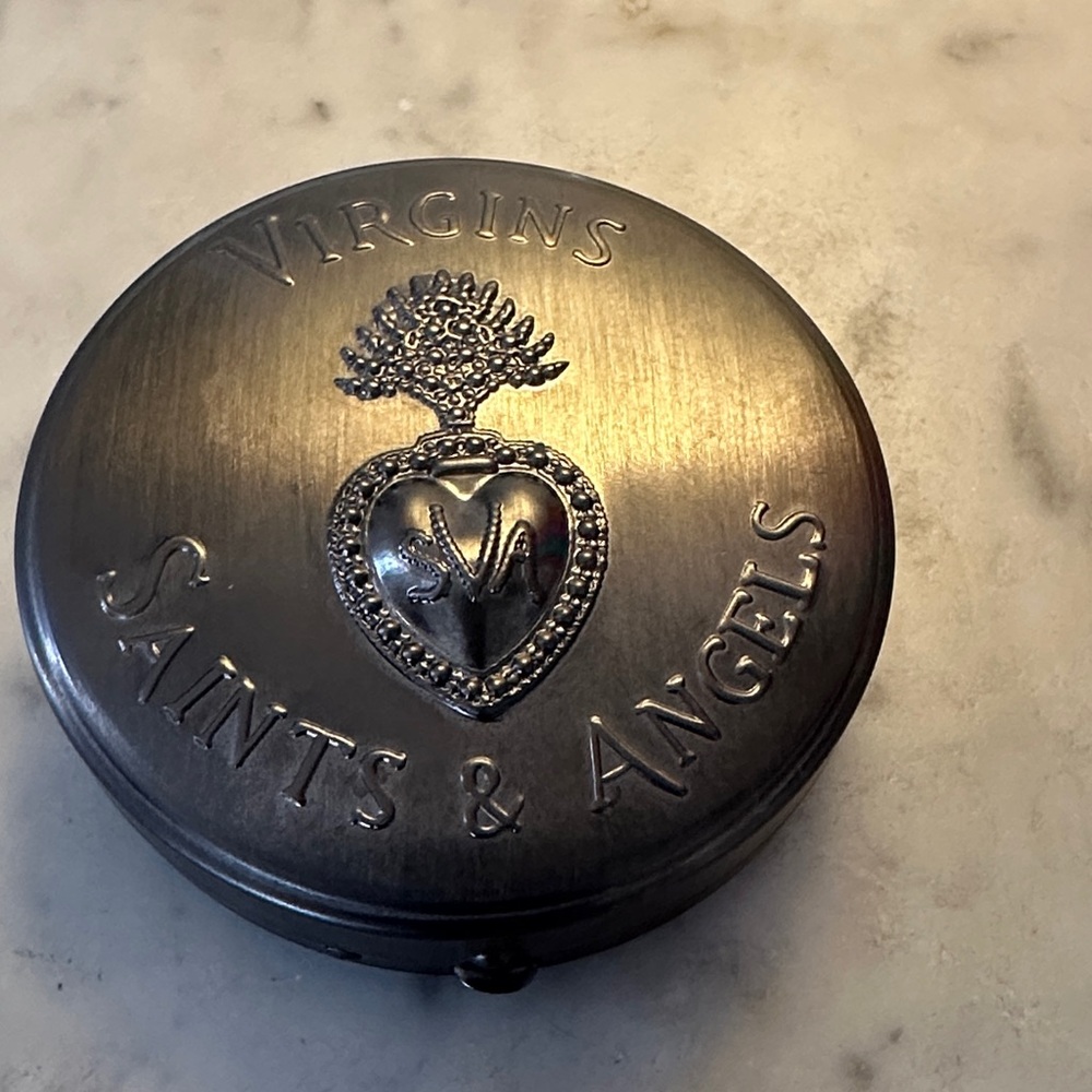 VSA Jewelry tin
